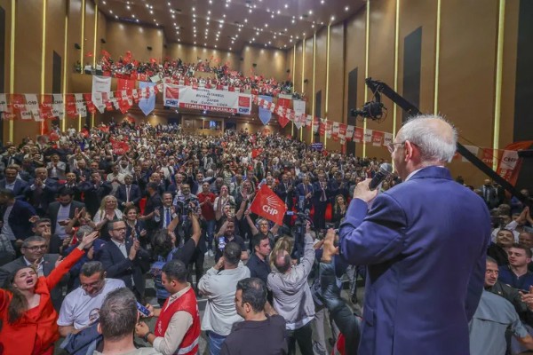 Özgür Özel Ve Ekibi Harekete Geçti! CHP’lilere Provokatif Kuşatma